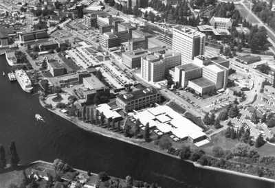 Black and white aerial photo of UW campus