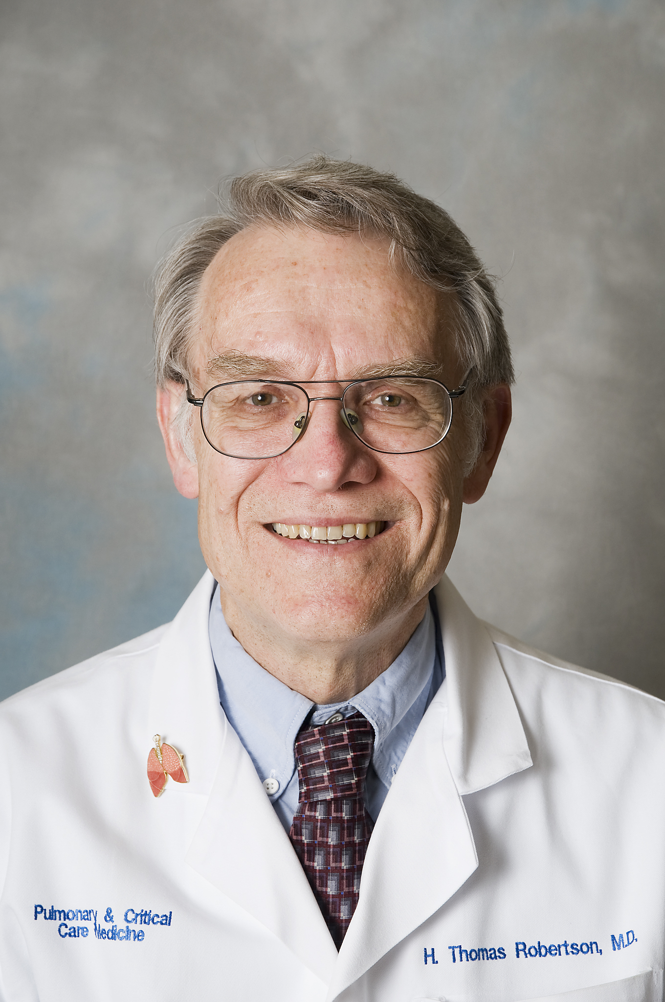 Dr. Tom Robertson